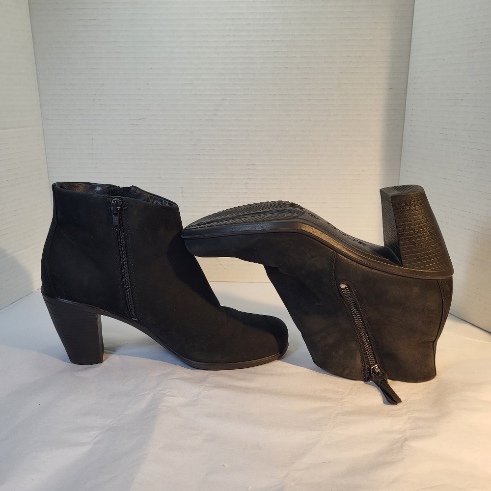 Ecco Touch Black Suede Side Zip Ankle Boots | Size 8.5 | EUC - Picture 5 of 13